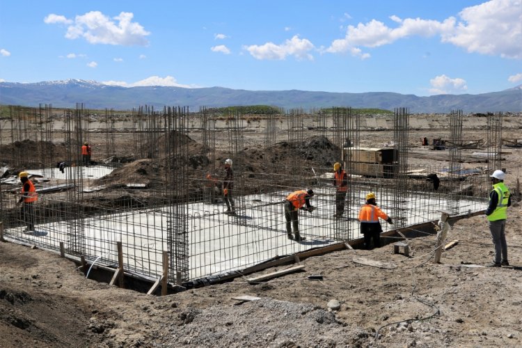 BÜYÜKŞEHİR MURADİYE DE ATIKSU ARITMA TESİSİ’NİN YAPIMINA BAŞLADI!