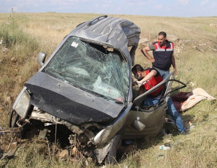 GÜN İÇERİSİNDE ÜÇÜNCÜ KATLİAM GİBİ KAZA:  6 KİŞİ HAYATINI KAYBETTİ!