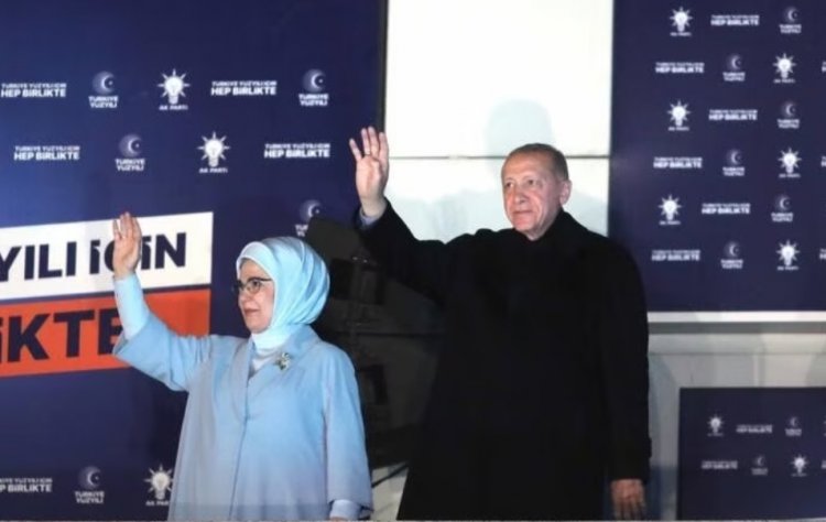 CUMHURBAŞKANI ERDOĞAN BALKON KONUŞMASI YAPTI!