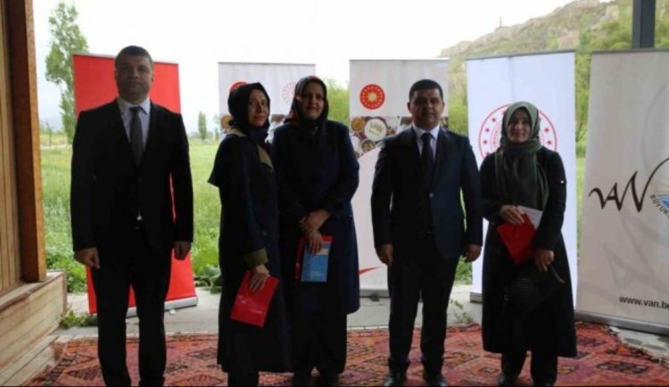 VAN'IN ZENGİN MUTFAĞINDAN BİRİ "EN İYİ KELEDOŞ" YARIŞMASI GERÇEKLEŞTİRİLDİ!