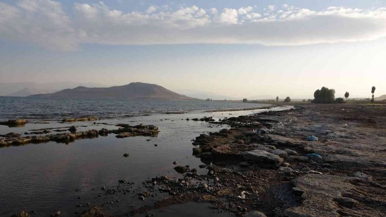 VAN GÖLÜ’NÜN SU SEVİYESİNDE ARTIŞ OLDU!