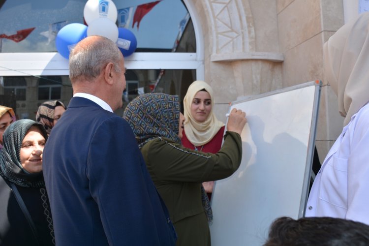 TUŞBA BELEDİYESİ, ‘YILSONU SERGİ VE SERTİFİKA’ PROGRAMI DÜZENLEDİ