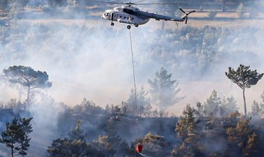 TÜRKİYE YUNANİSTAN'A İKİ UÇAK VE BİR HELİKOPTER GÖNDERİYOR!