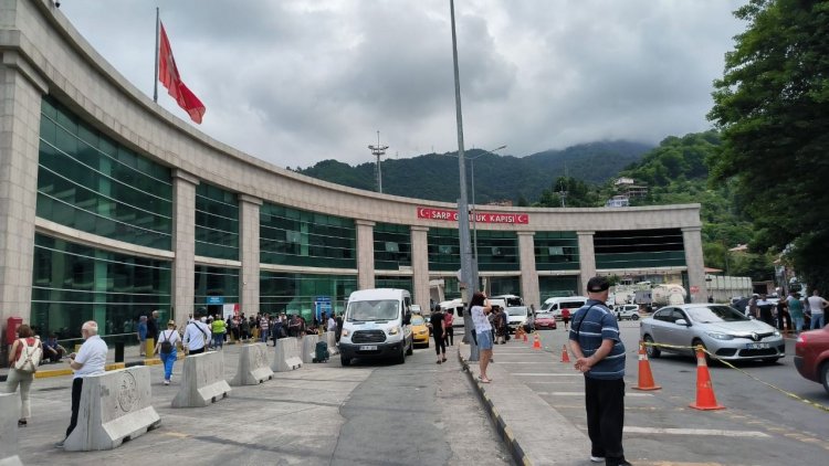 HABERİ DUYAN SOLUĞU SINIR KAPILARINDA ALDI!