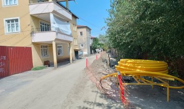 EDREMİT'İN O MAHALLESİ'NDE İMAR SORUNU ÇÖZÜLDÜ: MAHALLELİ DOĞALGAZA KAVUŞACAK!