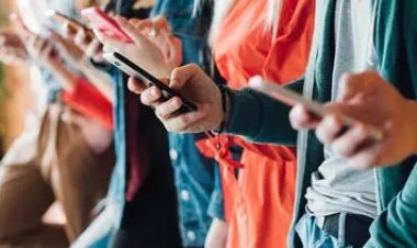 10 GB İNTERNETİ ÖĞRENCİLER EKİM AYINDA KULLANMAYA BAŞLAYACAK 