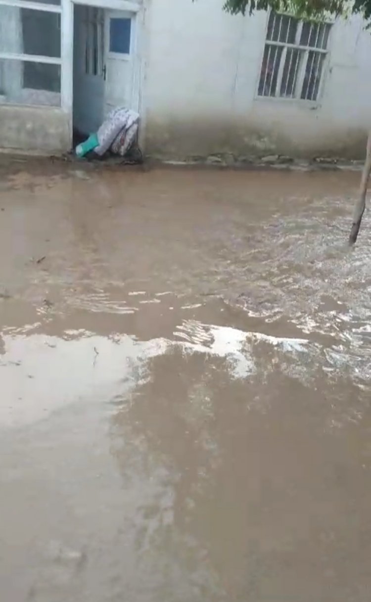 VAN'IN GÜRPINAR İLÇESİNDE SEL GERÇEKLEŞTİ! BİRÇOK EV SU ALTINDA KALDI