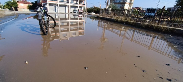 VAN'DA ALTYAPI SORUNLARI NEDENİYLE YAĞIŞ ETKİLİ OLDUĞUNDA, HAYAT FELÇ OLUYOR! 