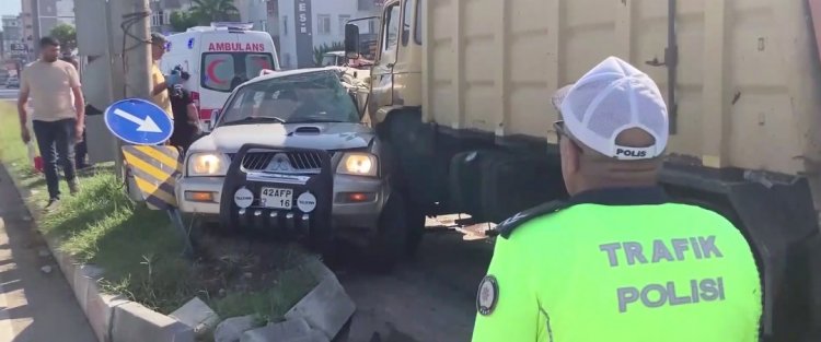 MERSİN'DE KATLİAM GİBİ KAZA: 4 ÖLÜ 2 YARALI
