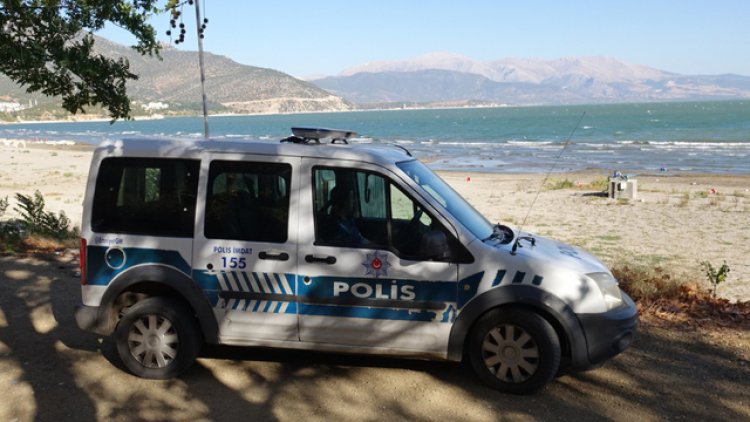 GÖL KIYISINDA EL BOMBALARI BULUNDU