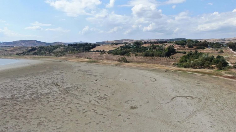 İSTANBUL'DA BARAJLAR ADETA ÇÖLLEŞTİ!