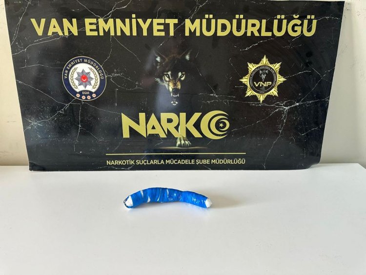 VAN'DA TORBACILARA GÖZ AÇTIRILMIYOR: 20 KİŞİ YAKALANDI!