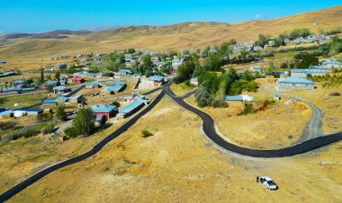 TUŞBA BELEDİYESİ ASFALTLAMA ÇALIŞMALARINI SÜRDÜRÜYOR