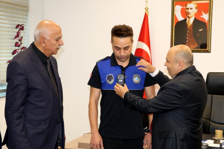 VAN BÜYÜKŞEHİR BELEDİYE ZABITASINDA YENİ BİR DÖNEM: YAKA KAMERASI...