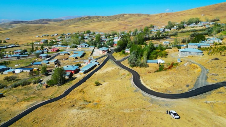 TUŞBA BELEDİYESİ ASFALTLAMA ÇALIŞMALARINI SÜRDÜRÜYOR