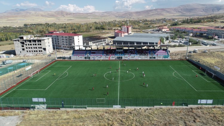 EDREMİT’TE BİR MAHALLELER ARASI TURNUVA DAHA BİTTİ! ŞAMPİYON BELLİ OLDU...