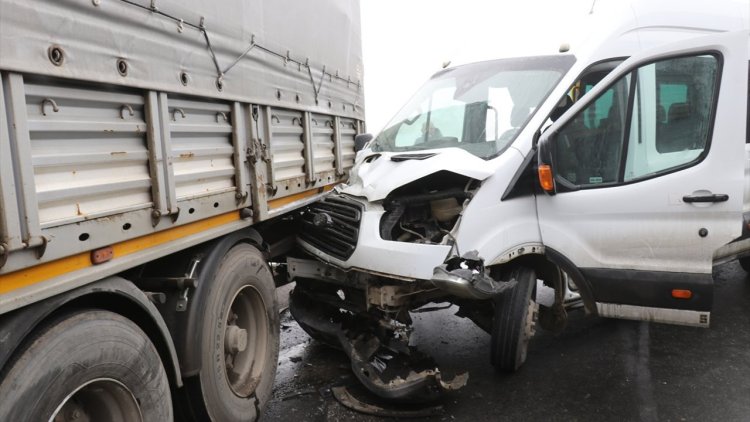 VAN-AĞRI KARAYOLUNDA ZİNCİRLEME KAZA!