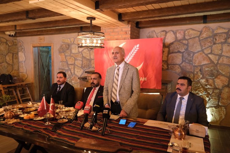YENİDEN REFAH PARTİSİ VAN İL BAŞKANLIĞI GAZETECİLERLE BİR ARAYA GELDİ