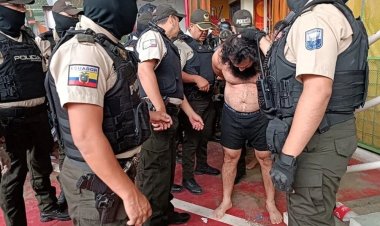 EKVADOR KARIŞTI, 'FİTO' KAÇTI, ORDU SOKAĞA İNDİ!