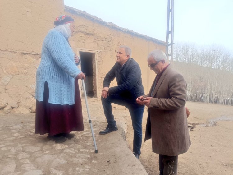 BAŞKAN OFLAS ÇOK KARARLI: TUŞBA'NIN MAHALLELERİNİ KARIŞ KARIŞ DOLAŞIYOR! 