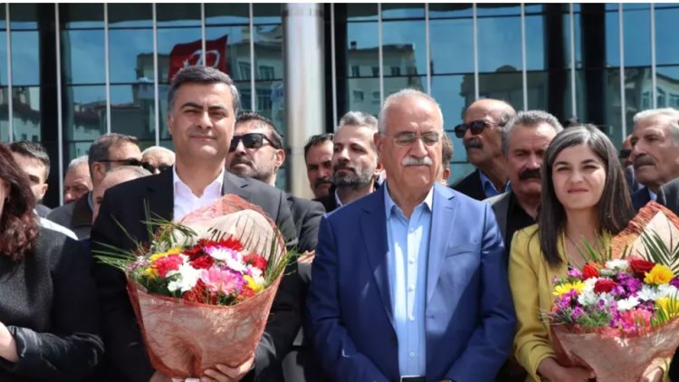 BAŞKAN ZEYDAN, ÇİÇEK GÖNDERME SMA HASTASI BEBEKLERE BAĞIŞTA BULUN