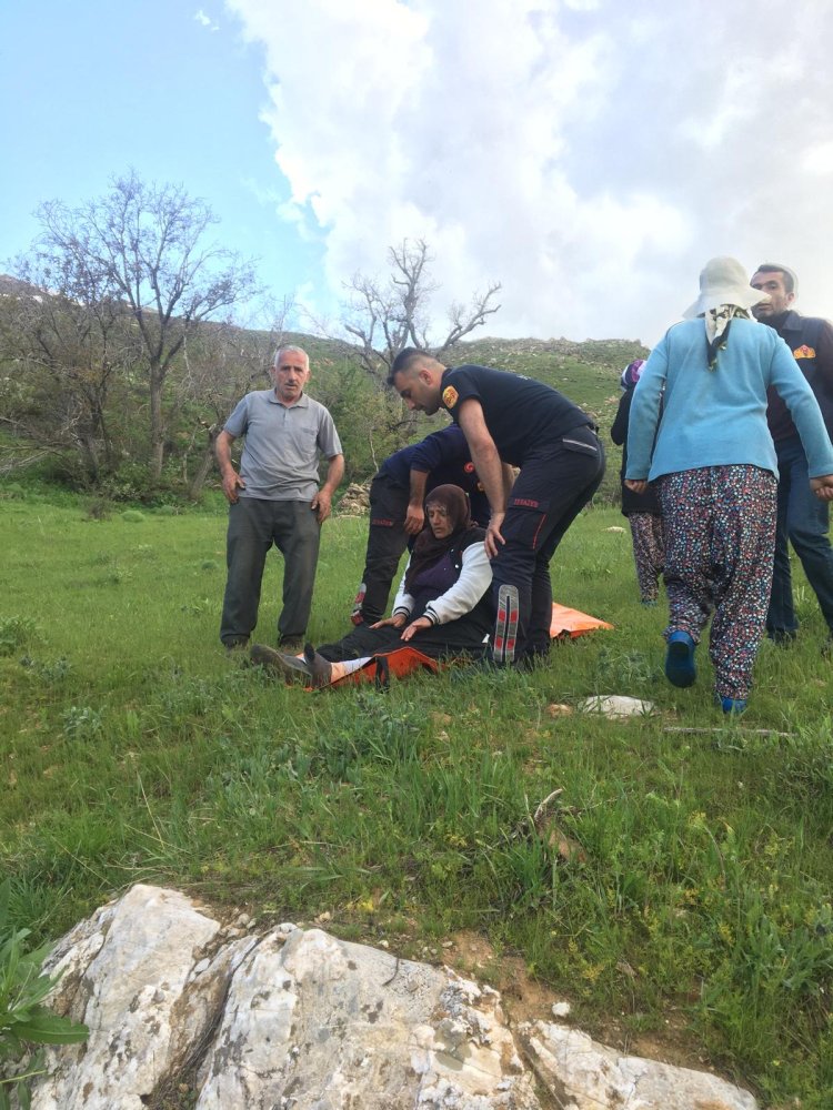 KADIN YAYLADA MAHSUR KALDI, BÜYÜKŞEHİR İMDADINA YETİŞTİ! 