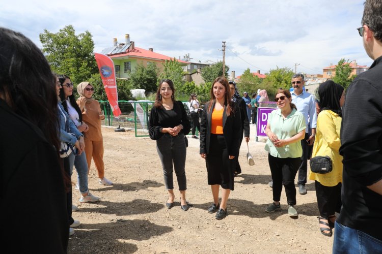 İPEKYOLU'NDA EKOLOJİK KOŞULLARA GÖRE İLK KENT BOSTANI!