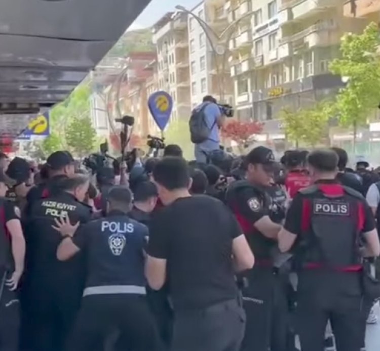 HAKKARİ'DE DEM PARTİLİLERE POLİS MÜDAHALE DE BULUNDU!