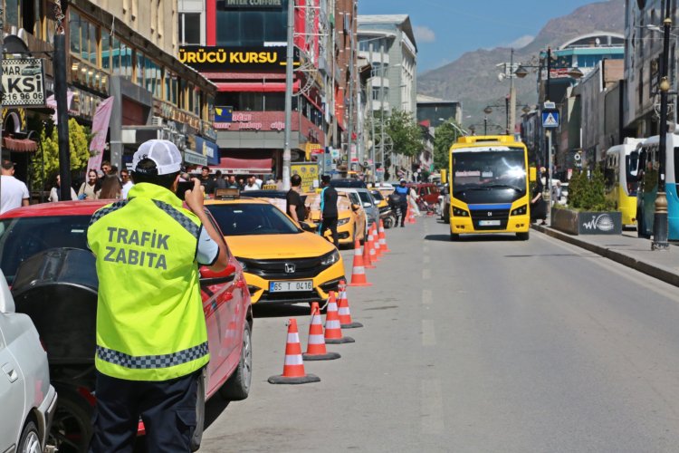 ARTAN ŞİKAYETLER ÜZERİNE BÜYÜKŞEHİR TOPLU TAŞIMA ARAÇLARINA DENETİM YAPTI