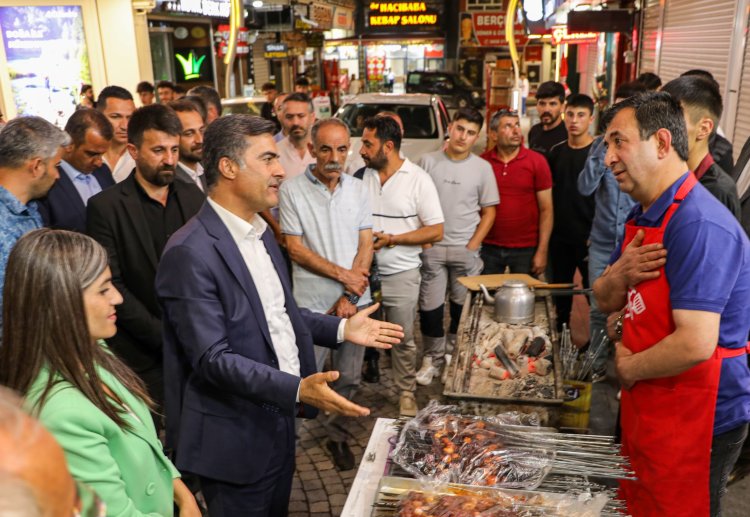 EŞBAŞKANLAR ÇARŞIDA DENETİM YAPTI: HİNDİSTAN, PAKİSTAN GİBİ OLMAYALIM