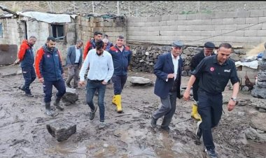 Çaldıran’da Sağanak Sele Neden Oldu!