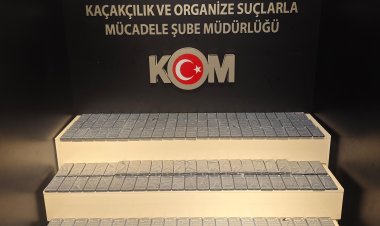 VAN'DA DEĞERİ 5 MİLYON TL OLAN 296 KAÇAK TELEFON ELE GEÇİRİLDİ 