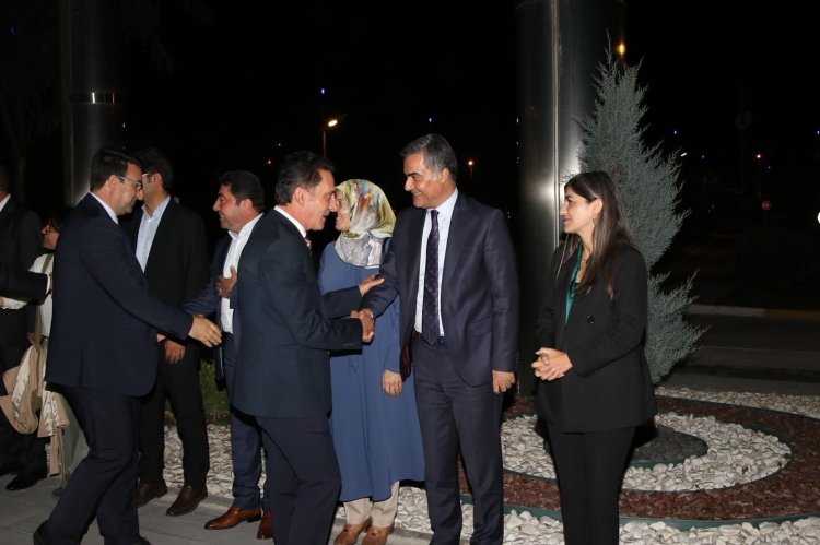 VAN BÜYÜKŞEHİR VAN TANITIM GÜNLERİ'NE GİDİYOR