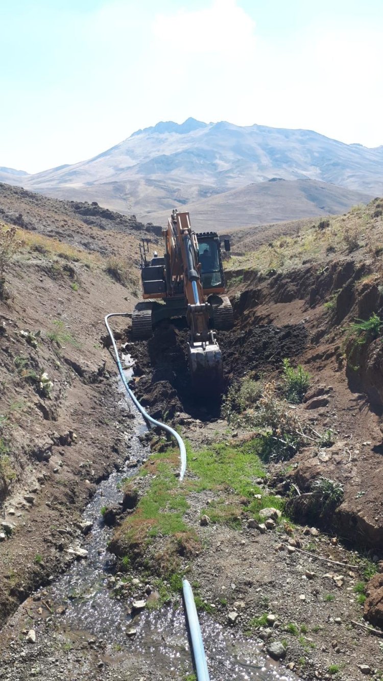 VASKİ O İLÇEYE 11 KM İÇME SUYU HATTI ÇEKTİ