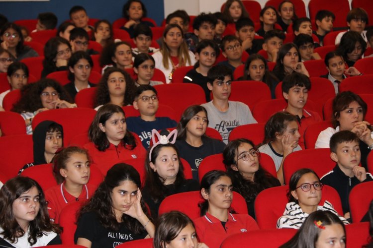 Edremit Belediyesi’nden Öğrencilere 'Sıfır Atık Projesi' Semineri