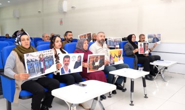 İPEKYOLU BELEDİYESİ HAFTAYI KAYYIM PROTESTOSUYLA BAŞLATTI