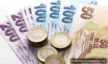 ASGARİ ÜCRET ZAMMINDA İŞ DÜNYASI İKİYE BÖLÜNDÜ