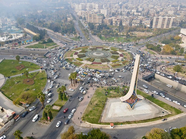 SURİYE'DE ESAD DÖNEMİ SONA ERDİ, ESAD VE AİLESİ MOSKOVA'DA