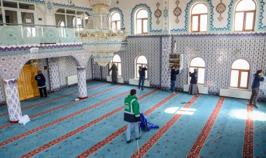 BÜYÜKŞEHİR CAMİLERDE RAMAZAN TEMİZLİĞİ YAPIYOR