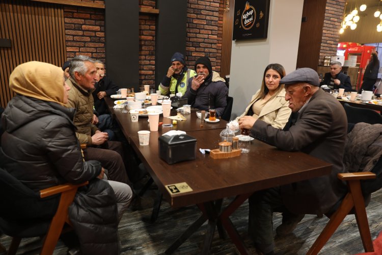 Eşbaşkan Uzunay, Saha Emekçileriyle İftarda Buluştu 