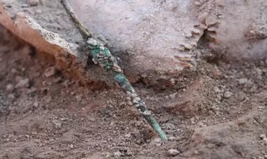 Mezarlığın Altından Bambaşka Bir Dünya Çıktı!