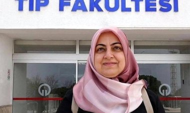 50 Yaşında Tıp Fakültesi Heyecanı: 23 Yıllık Beyaz Önlük, Yerini Stetoskop’a Bırakıyor