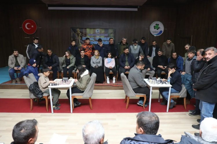 Strateji ve Dostluk Bir Arada: Gürpınar'da Satranç Turnuvası Başladı!