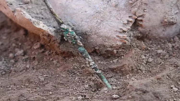 Mezarlığın Altından Bambaşka Bir Dünya Çıktı!