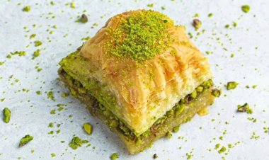 Bayram Sofralarında Lüks Oldu: Bir Dilim Baklava 80 TL!