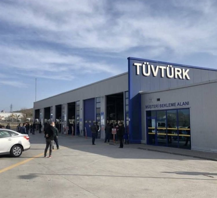 TÜVTÜRK’ün "Kart Komisyonu" Israrı Tüketiciyi İsyan Ettirdi: Emsal Karara Rağmen Uygulama Sürüyor
