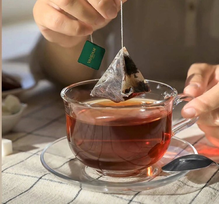 Çay Poşetinde Gizli Tehlike: Tek Bir Fincanda Milyarlarca Mikroplastik