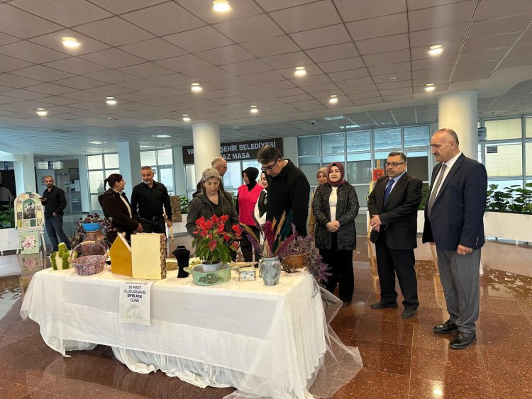 Van’da Atıklar Sanata Dönüştü: Büyükşehir’den "Sıfır Atık" Çıkartması