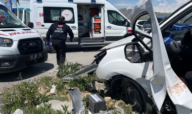 Doğubayazıt-Çaldıran Kara Yolu'nda Feci Kaza: 4 Ölü, 2 Yaralı